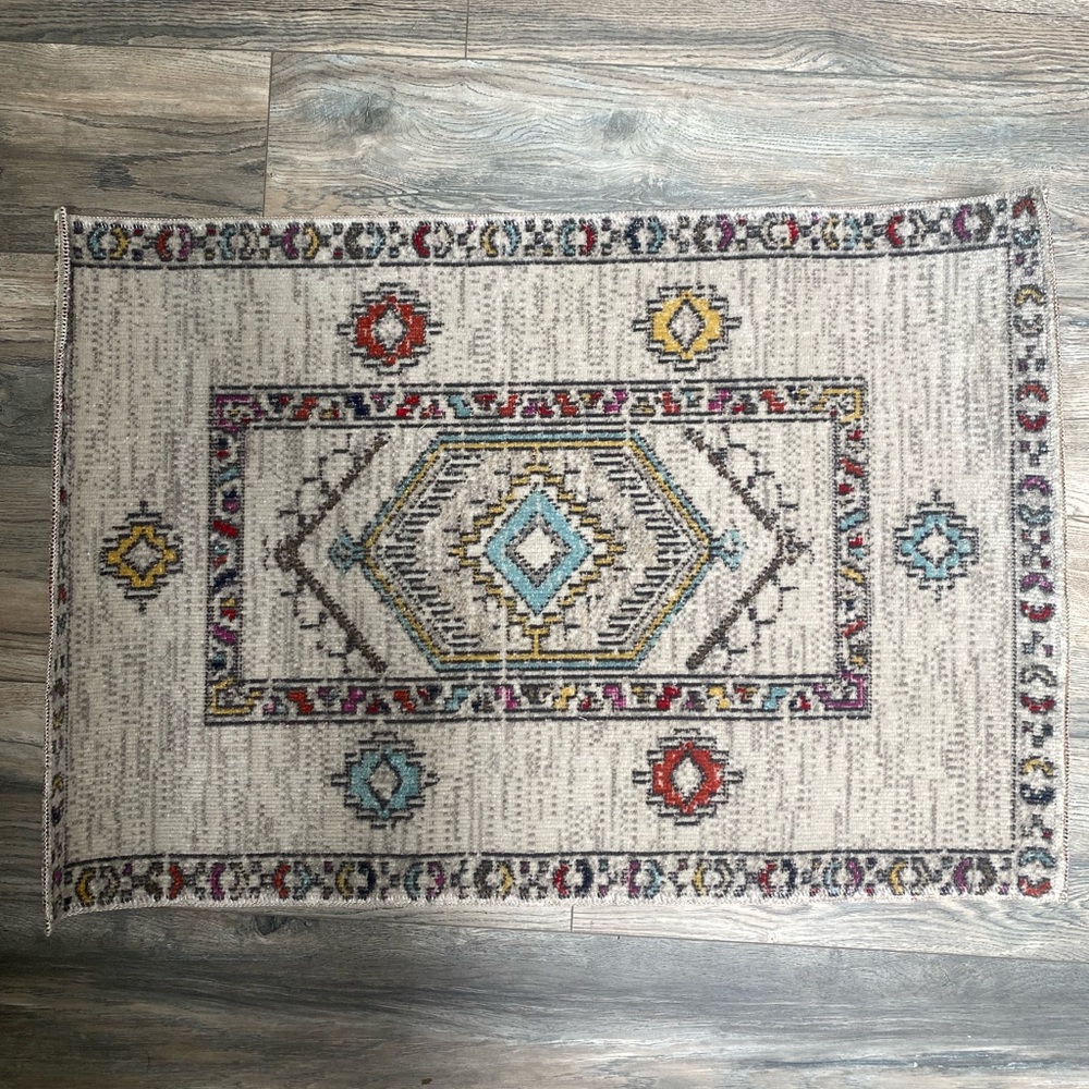 BRAND NEW RUG